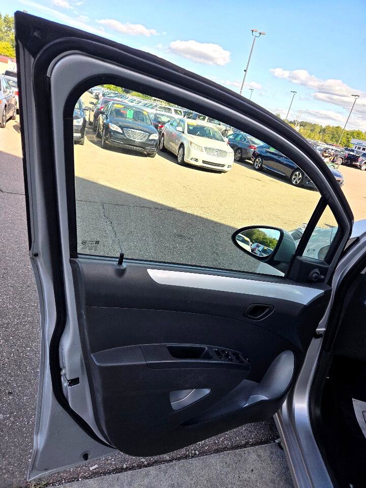 Used 2014 Chevrolet Spark LS image 10