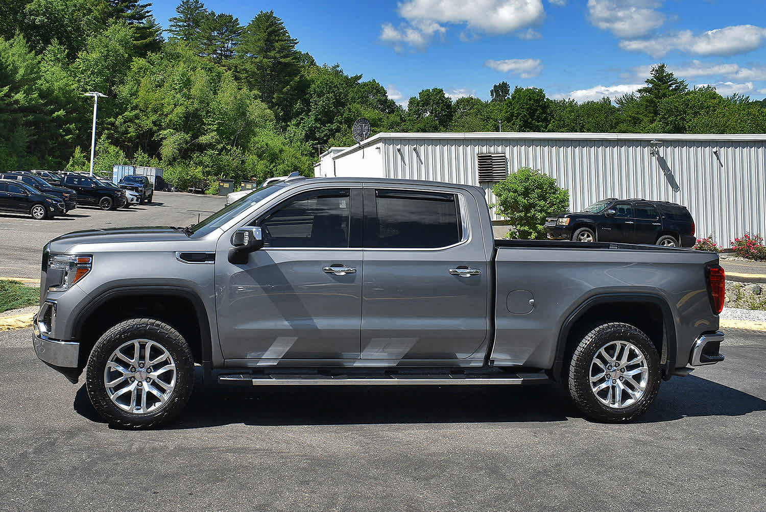 Used 2019 GMC Sierra 1500 SLT w/ SLT Premium Plus Package AWD/4WD image 4
