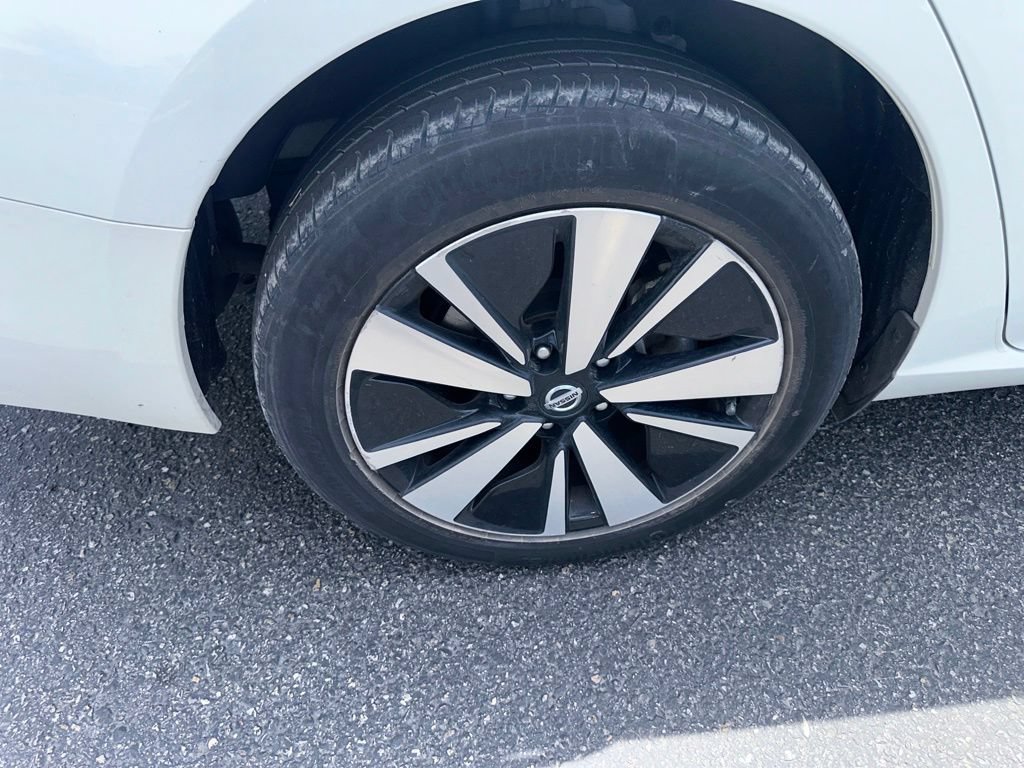 Used 2022 Nissan Altima 2.5 SV AWD/4WD image 19