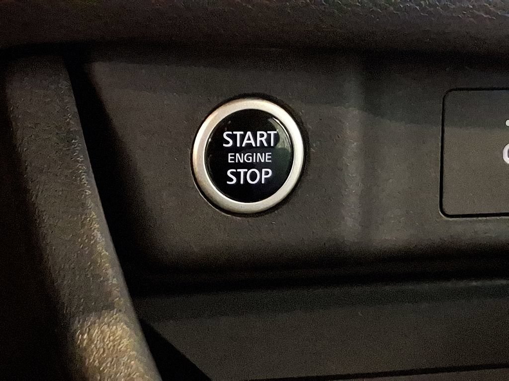 Used 2023 Nissan Rogue SV AWD/4WD image 22