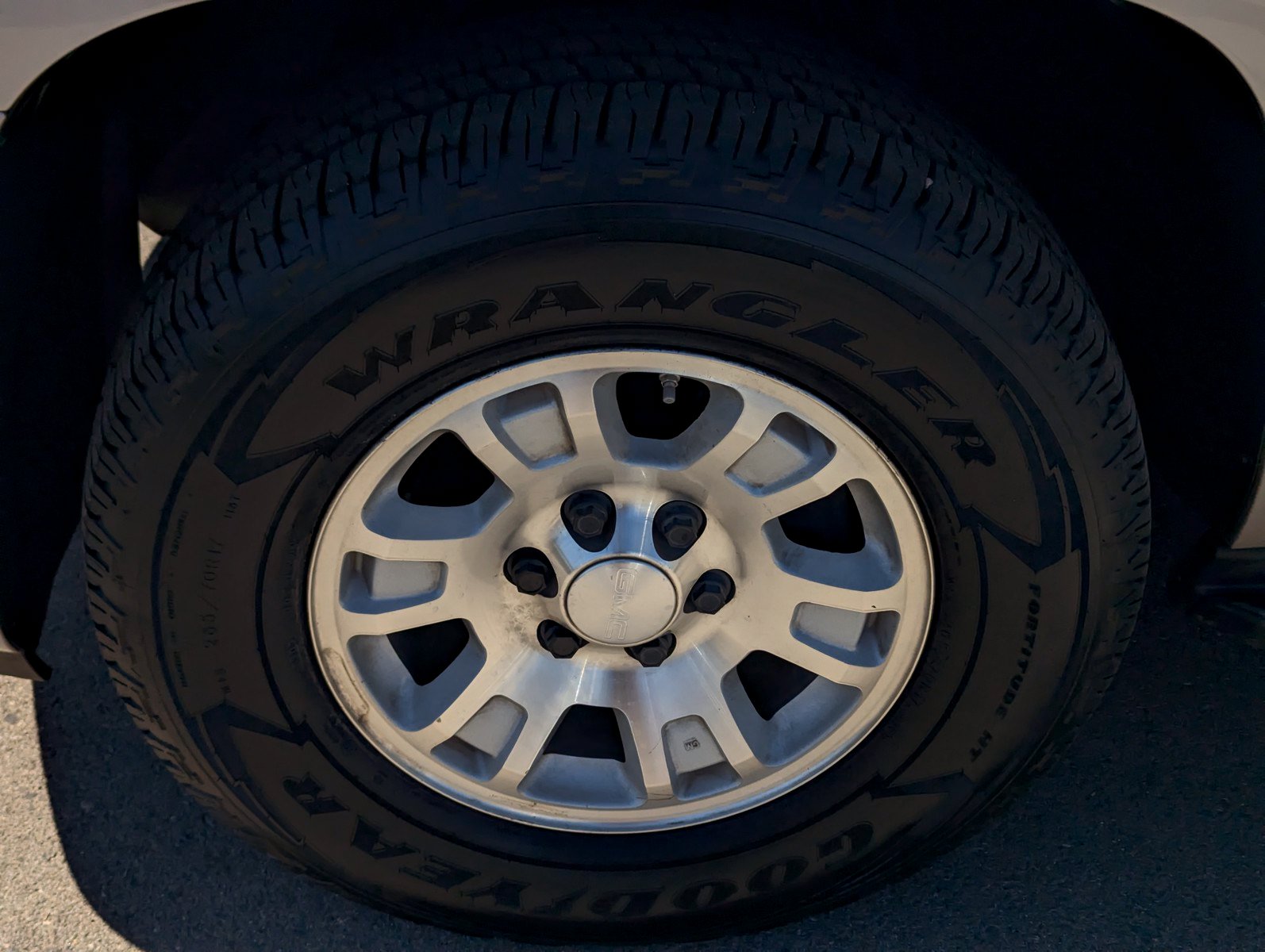 Used 2008 GMC Yukon SLE RWD image 7