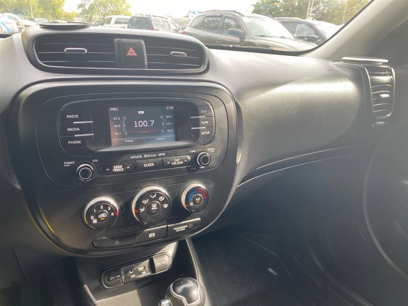Used 2016 Kia Soul + FWD image 12