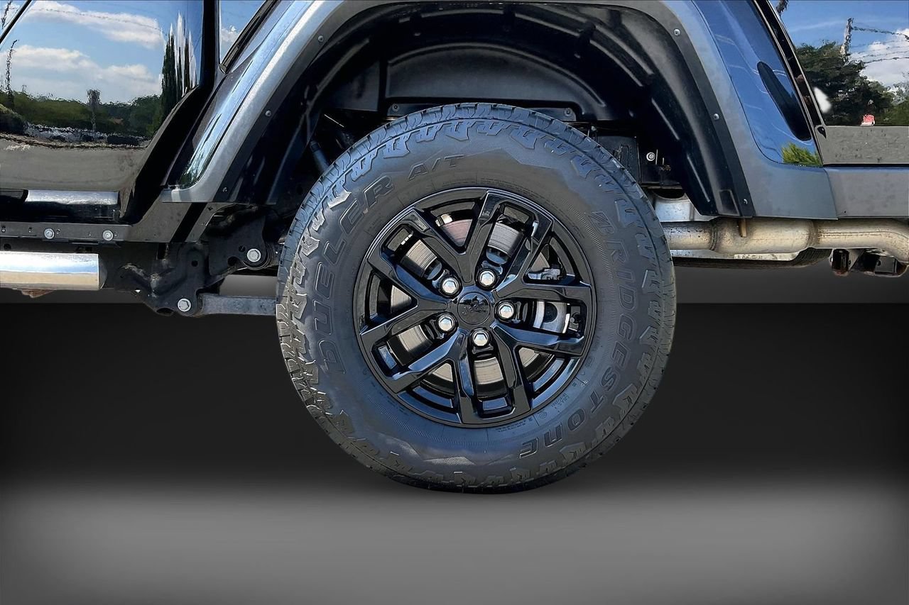 Used 2023 Jeep Gladiator Sport AWD/4WD image 34