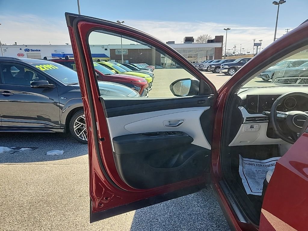 Certified 2025 Hyundai Tucson Limited image 12