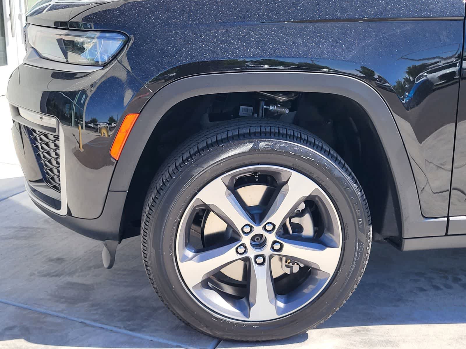 New 2026 Jeep Grand Cherokee L Limited AWD/4WD image 6