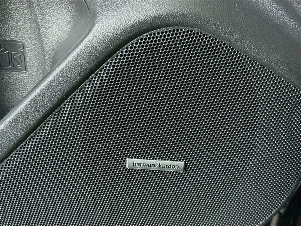 Used 2022 Subaru Forester Touring image 12