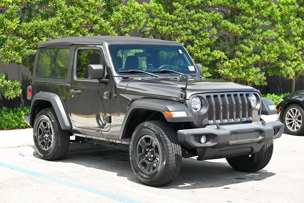 Used 2020 Jeep Wrangler Sport AWD/4WD image 3