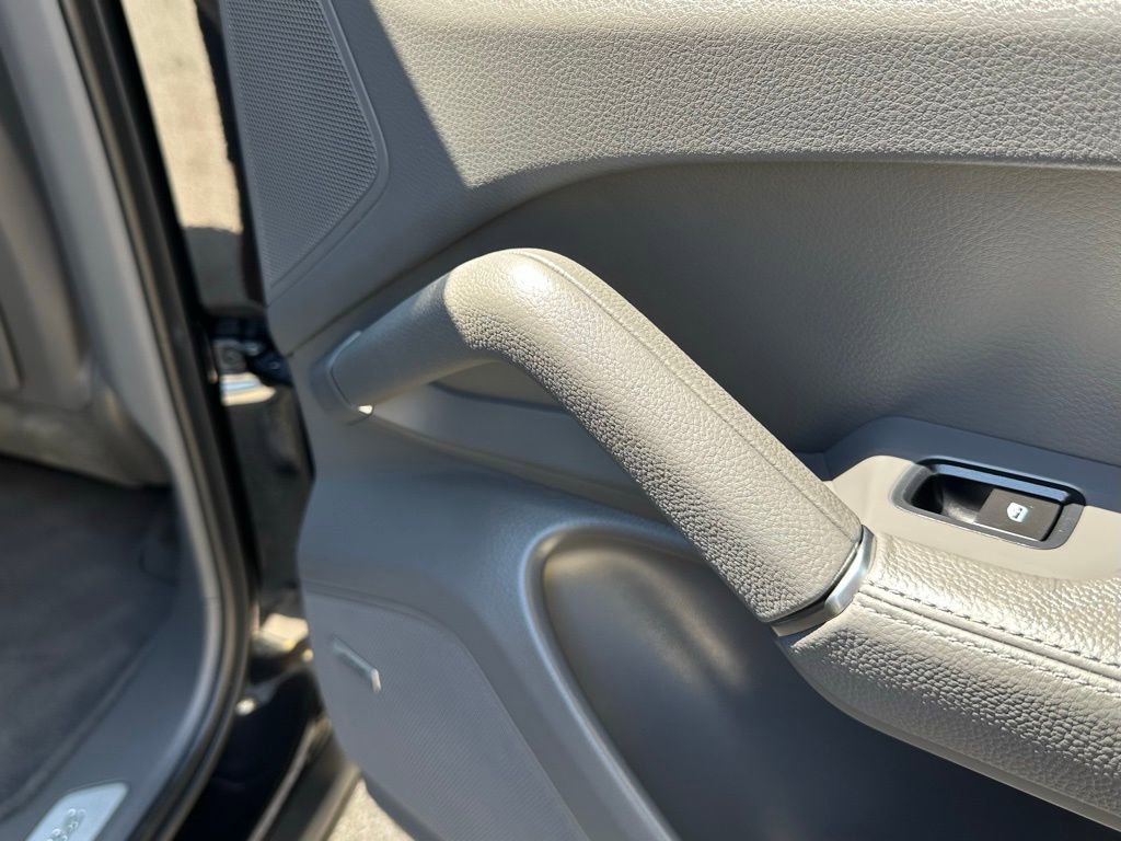 Used 2022 Porsche Cayenne E-Hybrid Coupe image 39