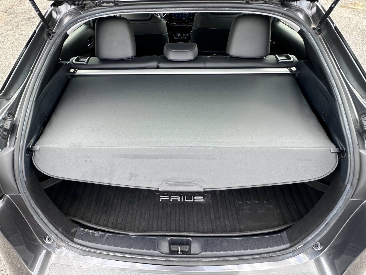 Used 2017 Toyota Prius Three Touring FWD image 38