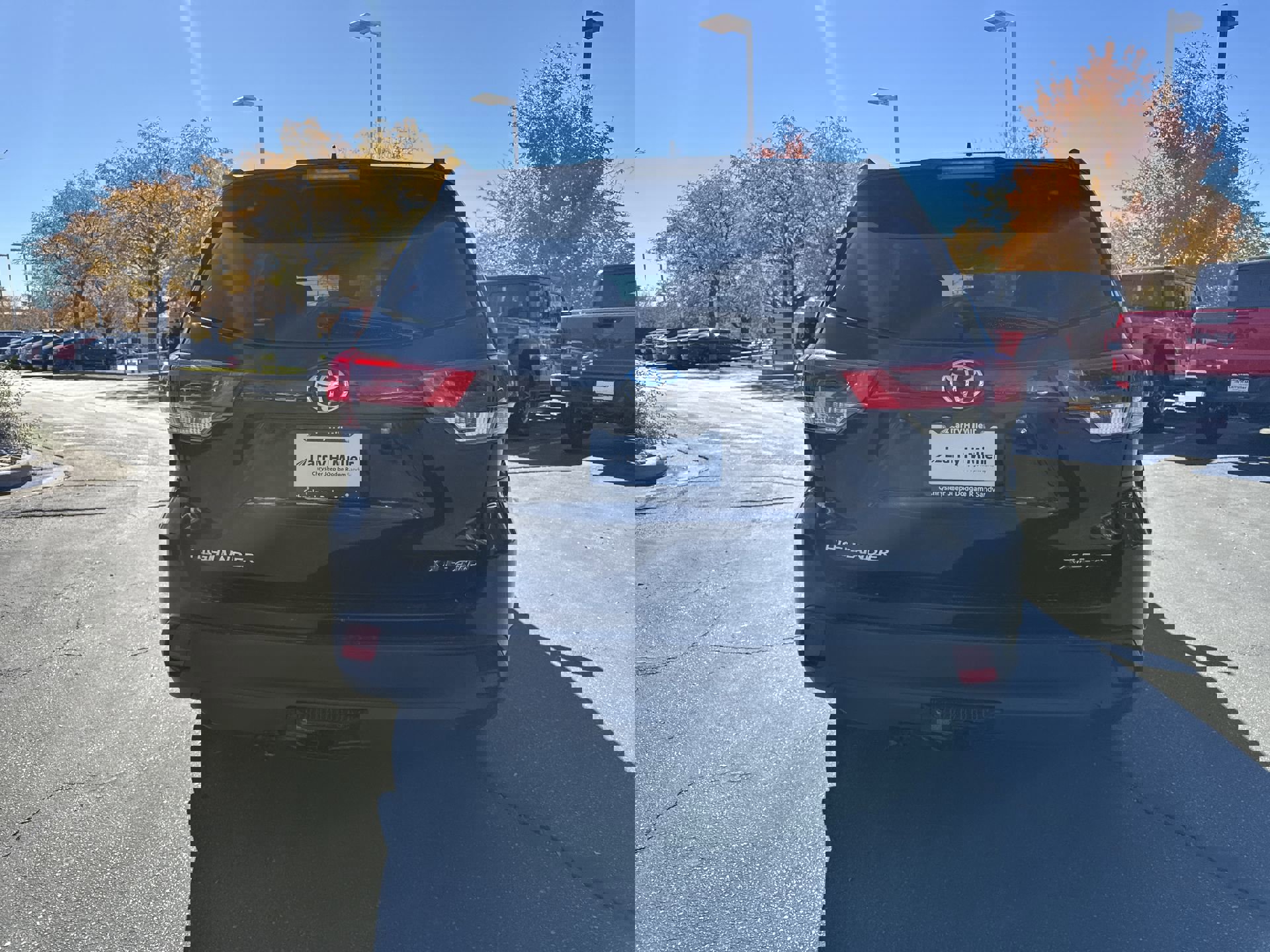 Used 2018 Toyota Highlander XLE image 7