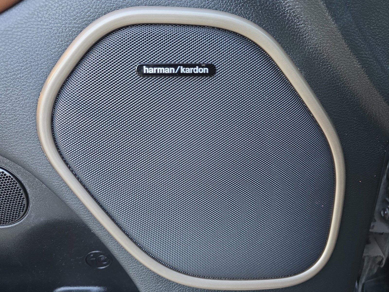 Used 2015 Jeep Grand Cherokee Summit w/ Platinum Series Group image 25