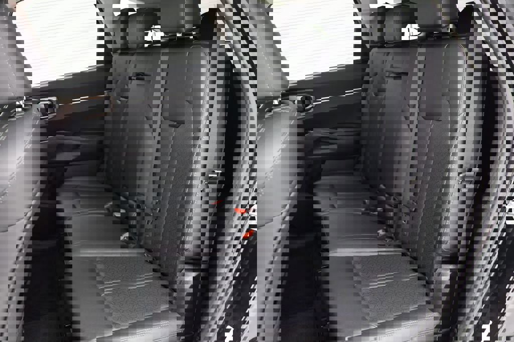 Used 2023 Kia Sorento S image 12