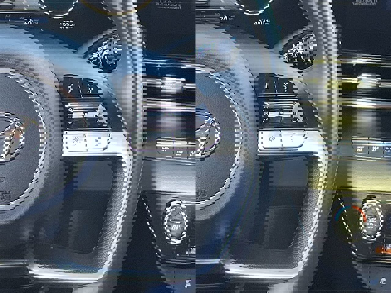 Certified 2023 Hyundai Elantra Limited image 23