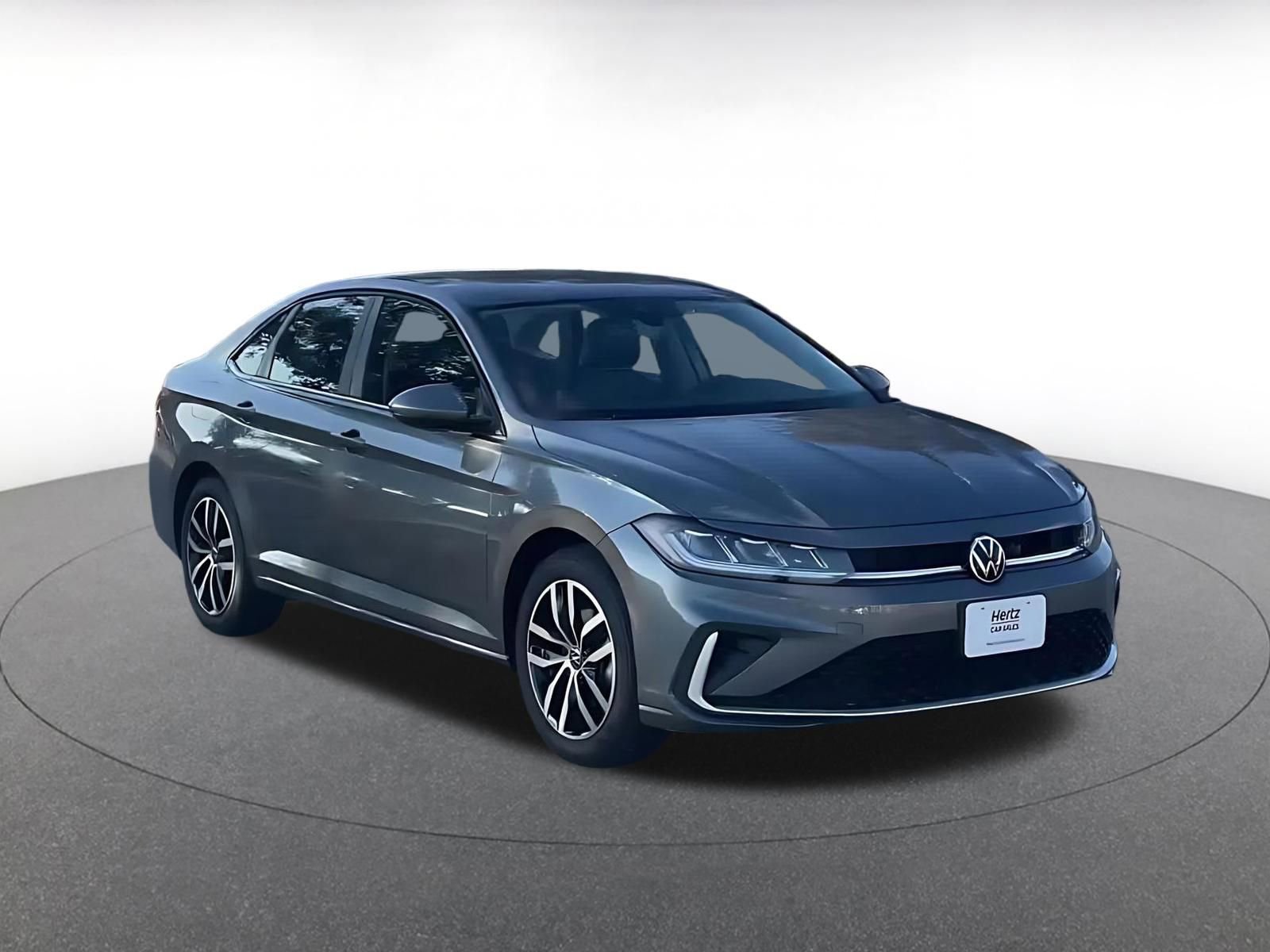 Used 2025 Volkswagen Jetta SE image 3