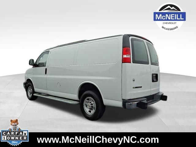 Used 2024 Chevrolet Express 2500 w/ Driver Convenience Package RWD image 4