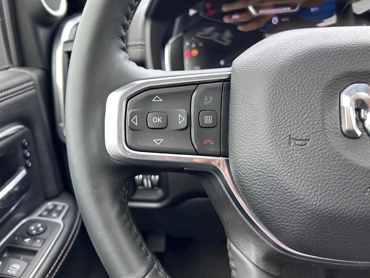 Used 2024 RAM 2500 Laramie w/ Sport Appearance Package image 13