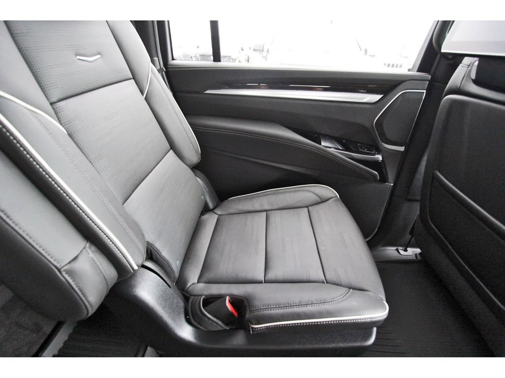 New 2026 Cadillac Escalade ESV Luxury w/ Touring Package AWD/4WD image 11
