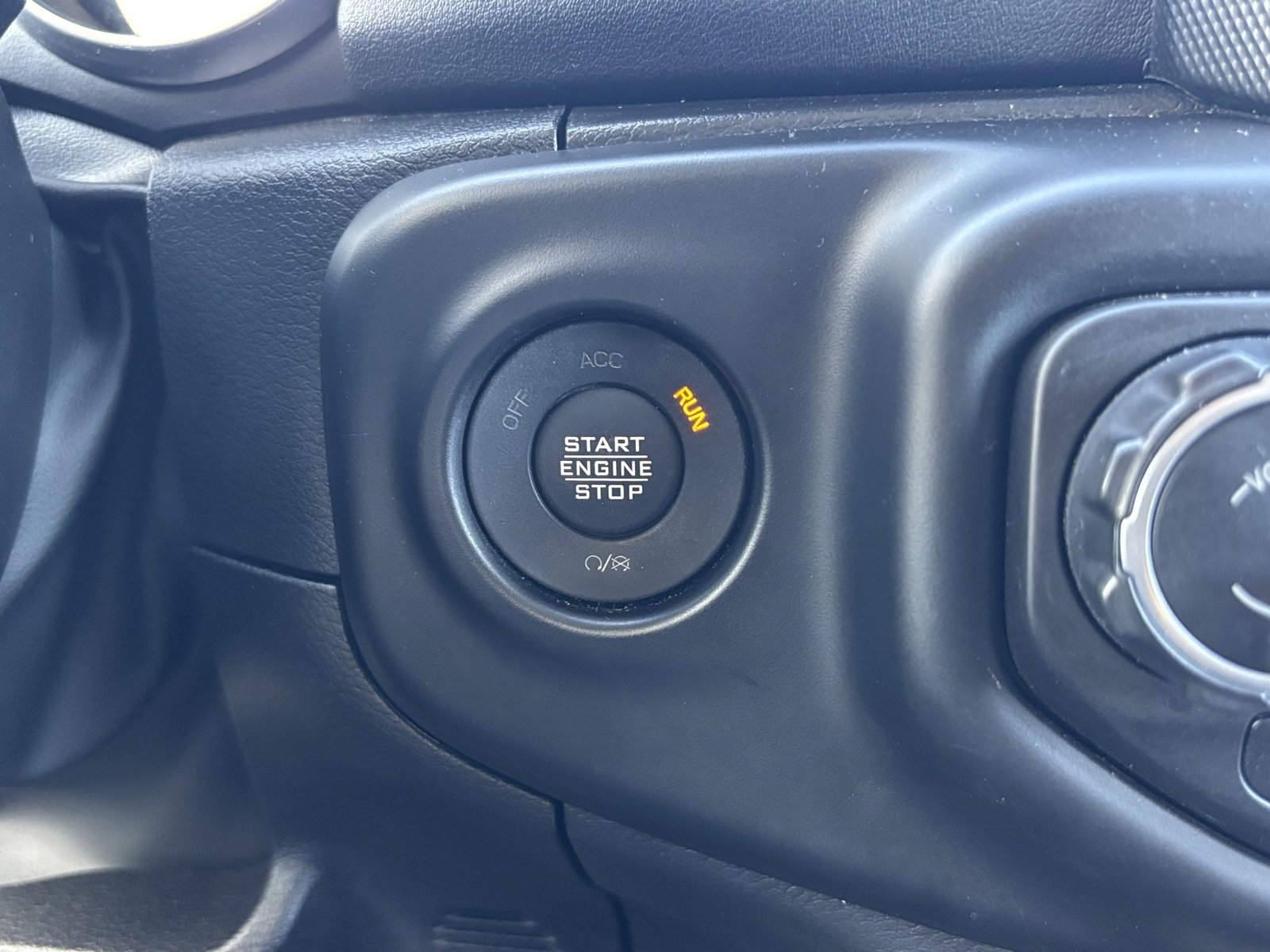 Used 2023 Jeep Wrangler Unlimited Sahara w/ Cold Weather Group image 24