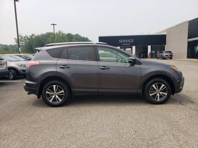 Used 2018 Toyota RAV4 XLE w/ Plus Extra Value Package AWD/4WD image 2