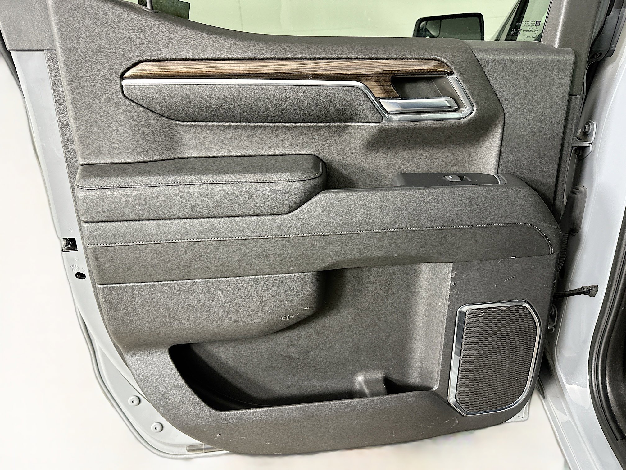 Used 2024 Chevrolet Silverado 1500 LT image 26