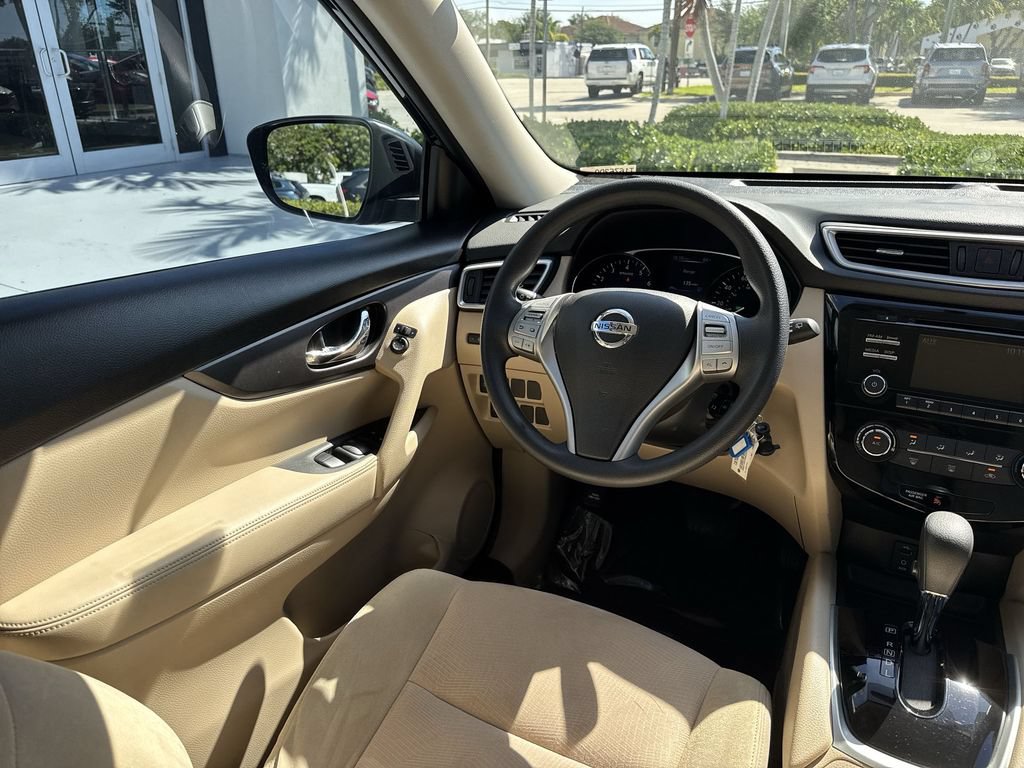 Used 2016 Nissan Rogue S w/ Appearance Package FWD image 21