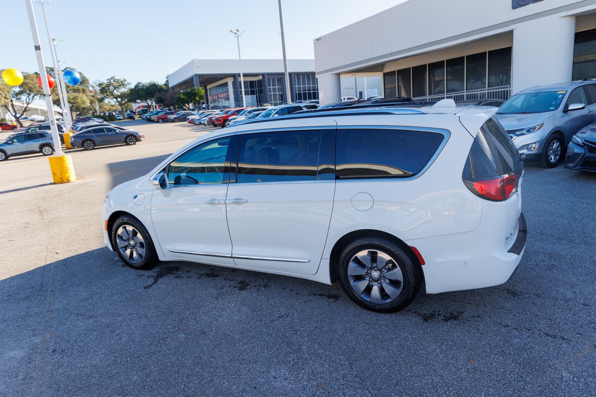 Used 2018 Chrysler Pacifica Limited w/ Advanced Safetytec Group image 10
