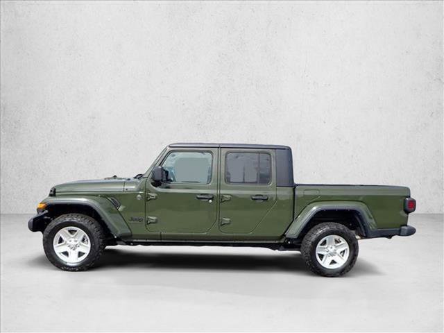 Used 2022 Jeep Gladiator Sport image 2