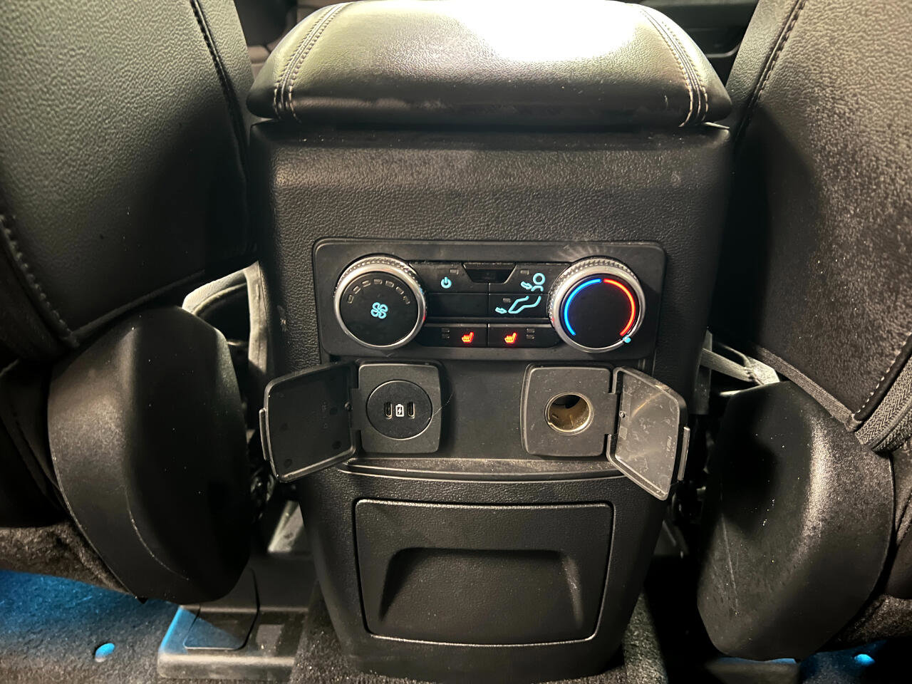 Used 2024 Ford Explorer Limited image 51