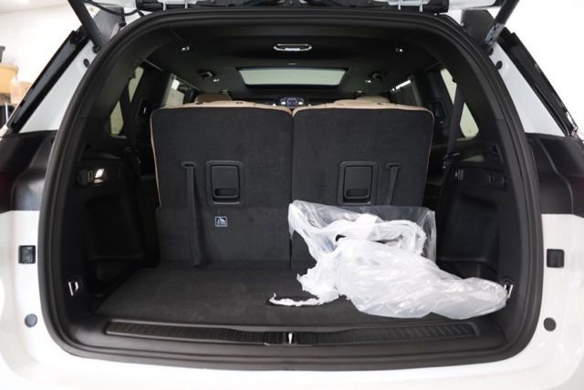 New 2025 Jeep Grand Cherokee L Limited w/ Luxury Tech Group II image 27