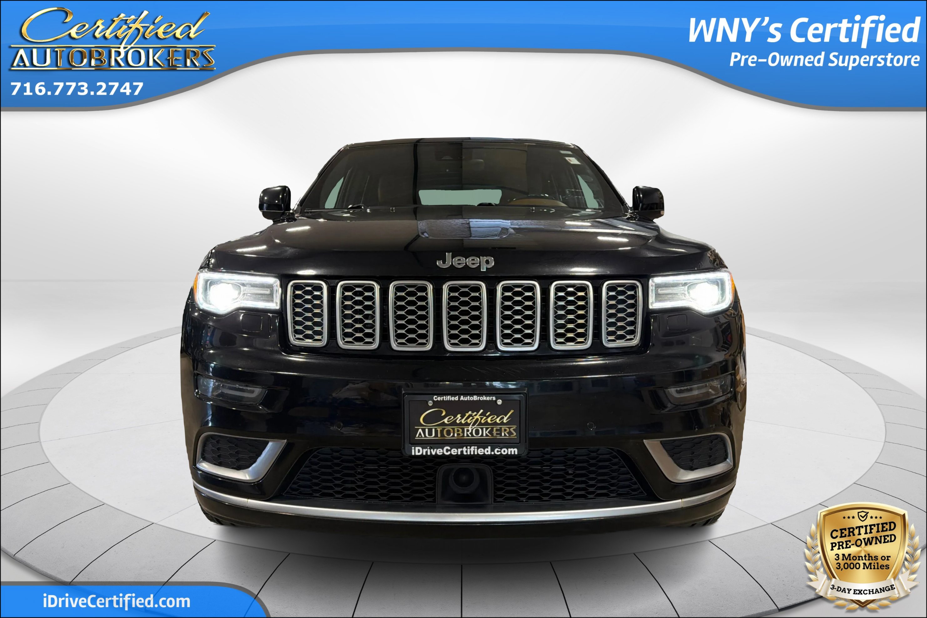 Used 2017 Jeep Grand Cherokee Summit w/ Platinum Series Group AWD/4WD image 2