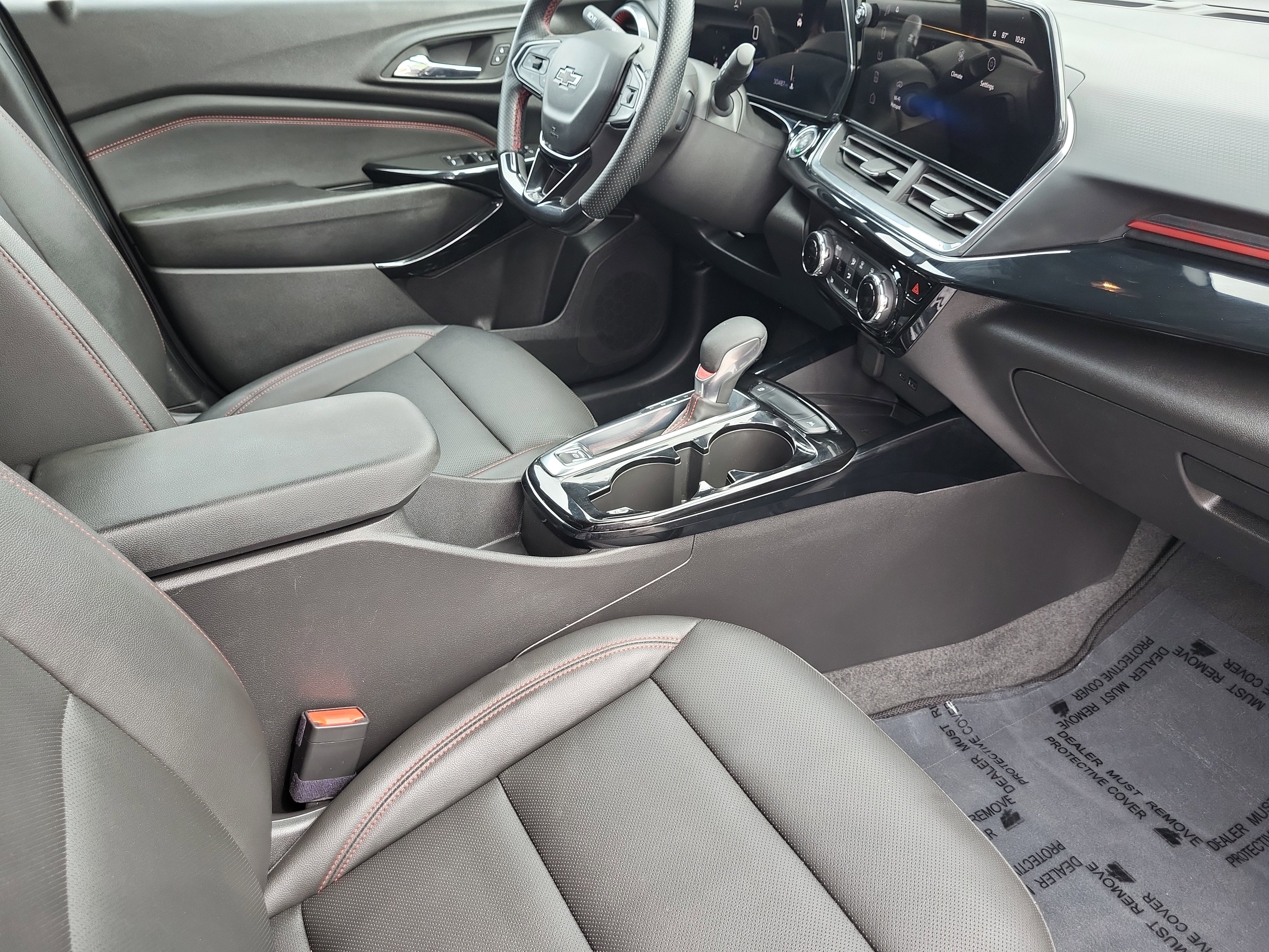 Certified 2024 Chevrolet Trax RS w/ Sunroof Package FWD image 18