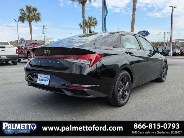 Used 2022 Hyundai Elantra SEL FWD image 4