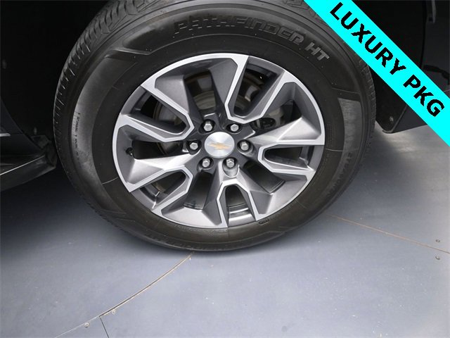 Used 2022 Chevrolet Tahoe LT w/ Luxury Package image 15