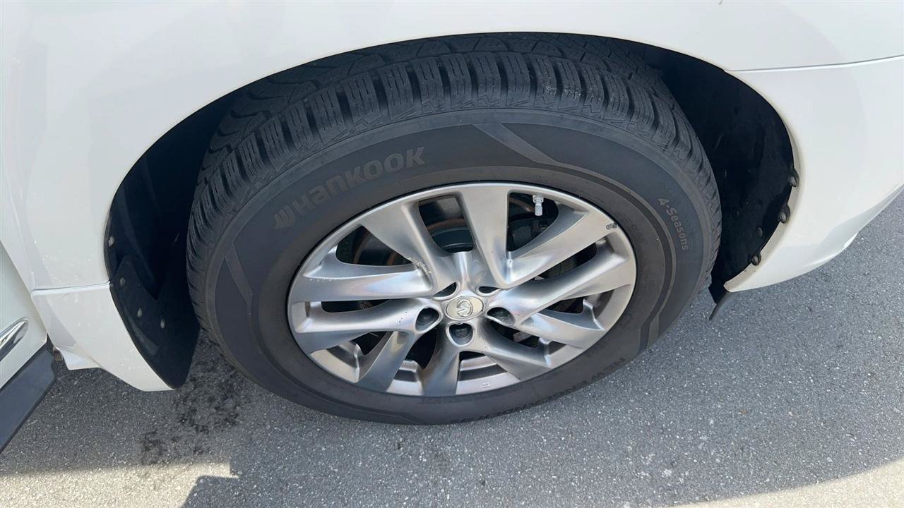 Used 2013 INFINITI JX35 AWD w/ Premium Pkg image 31