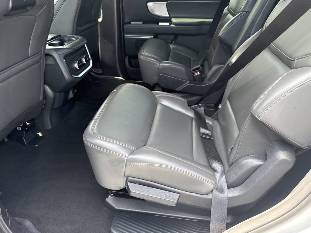 Used 2025 Ford Expedition Active AWD/4WD image 20