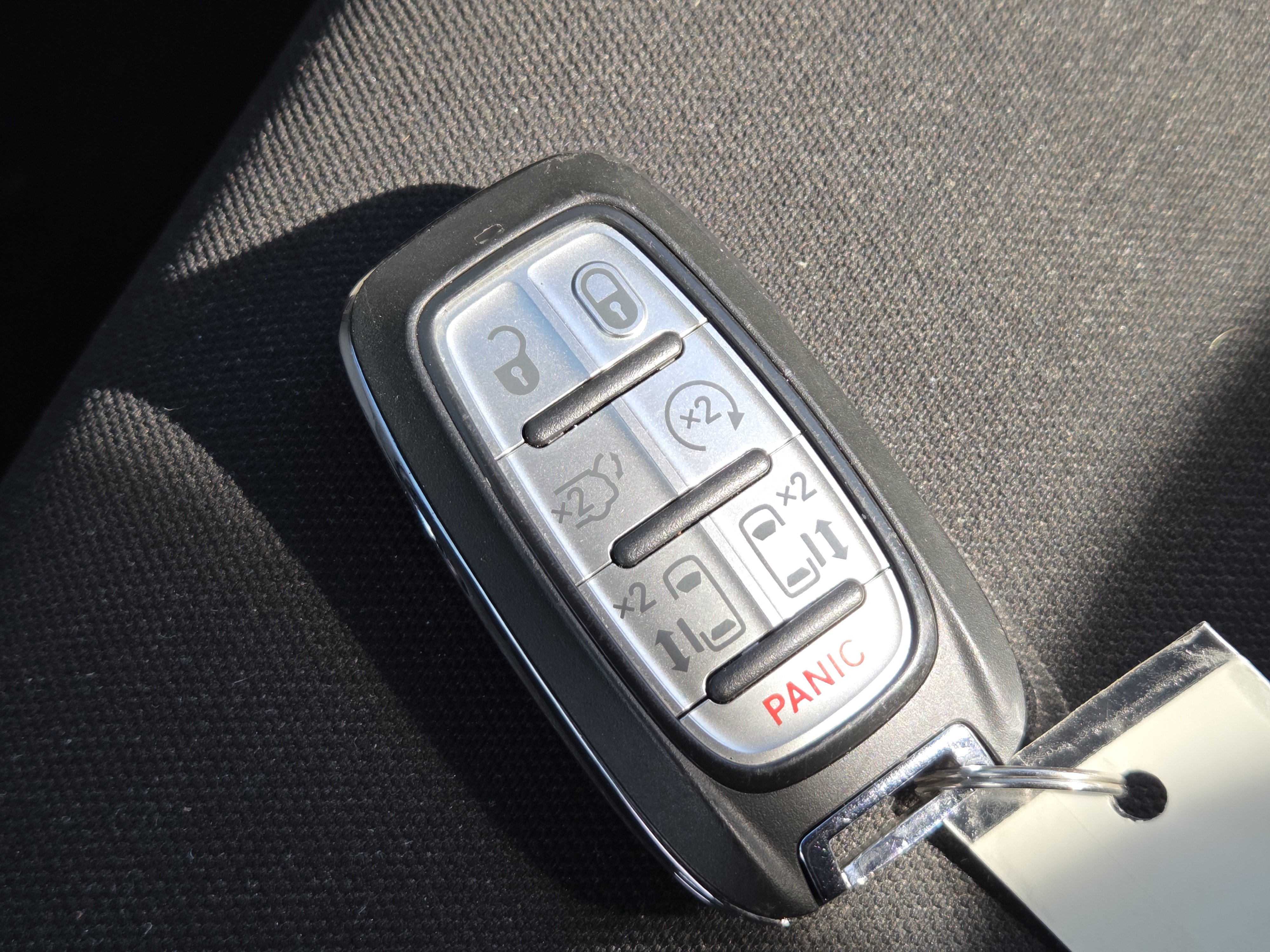 Used 2022 Chrysler Voyager LX FWD image 21