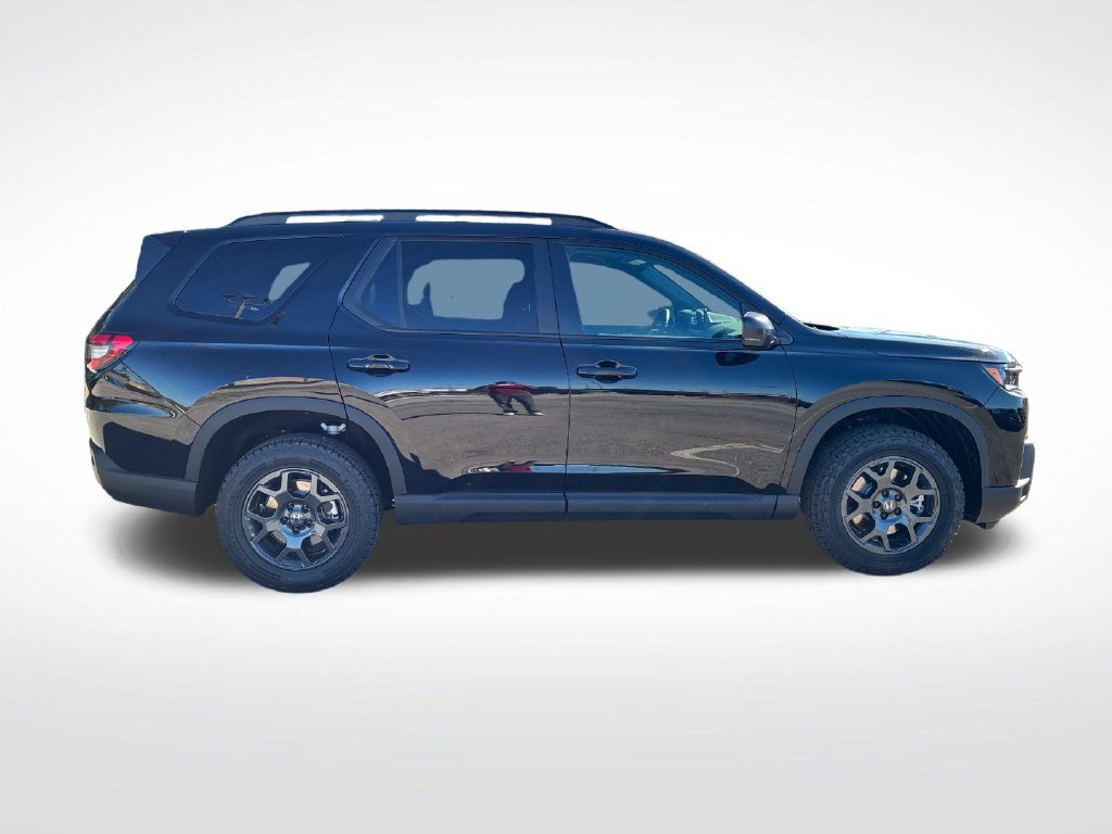 New 2026 Honda Pilot TrailSport image 2