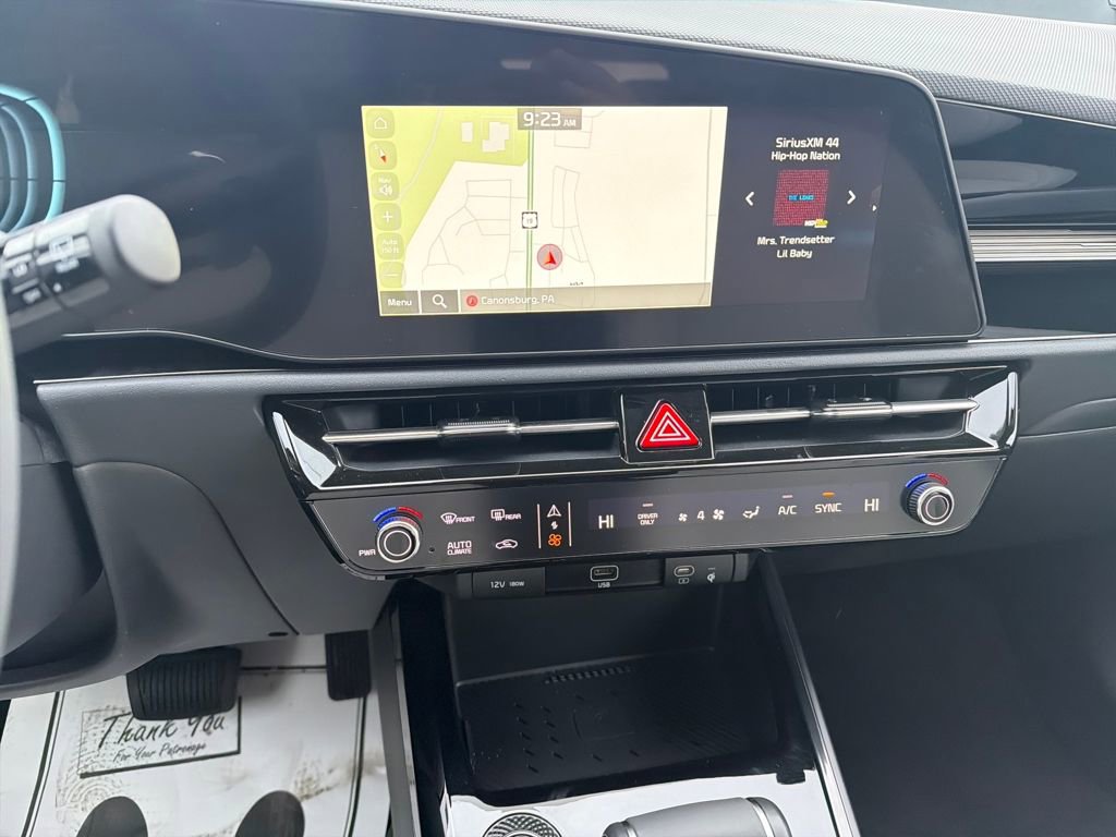 Certified 2025 Kia Niro EX image 20