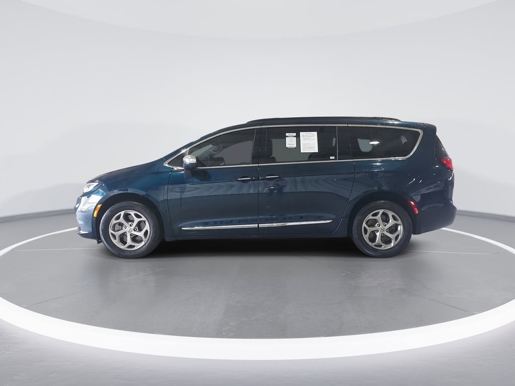 Used 2022 Chrysler Pacifica Limited image 5