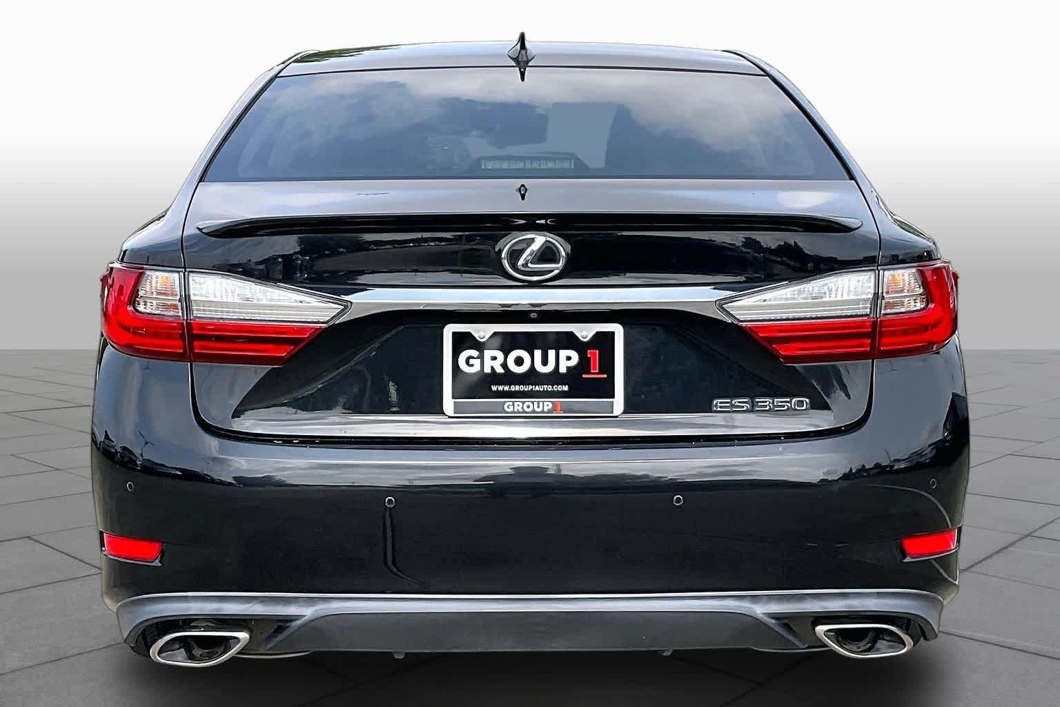 Used 2016 Lexus ES 350 w/ Ultra Luxury Package FWD image 5