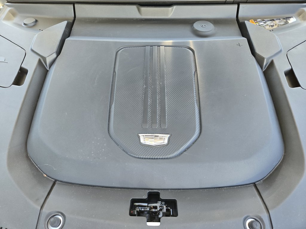 Used 2024 Cadillac Lyriq Luxury w/ LPO, Floor Liner Package RWD image 32