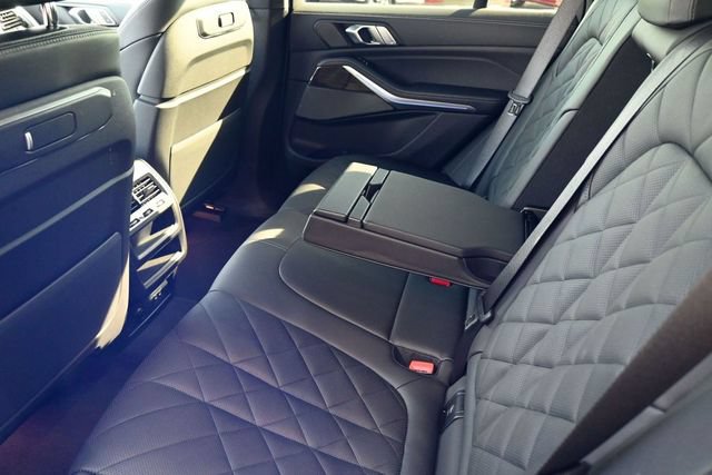 Used 2024 BMW X5 xDrive40i w/ Premium Package AWD/4WD image 26