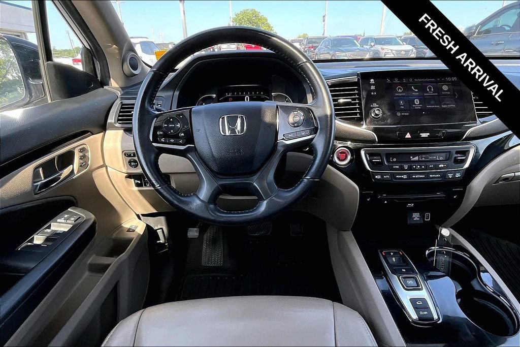 Used 2021 Honda Pilot Touring image 11