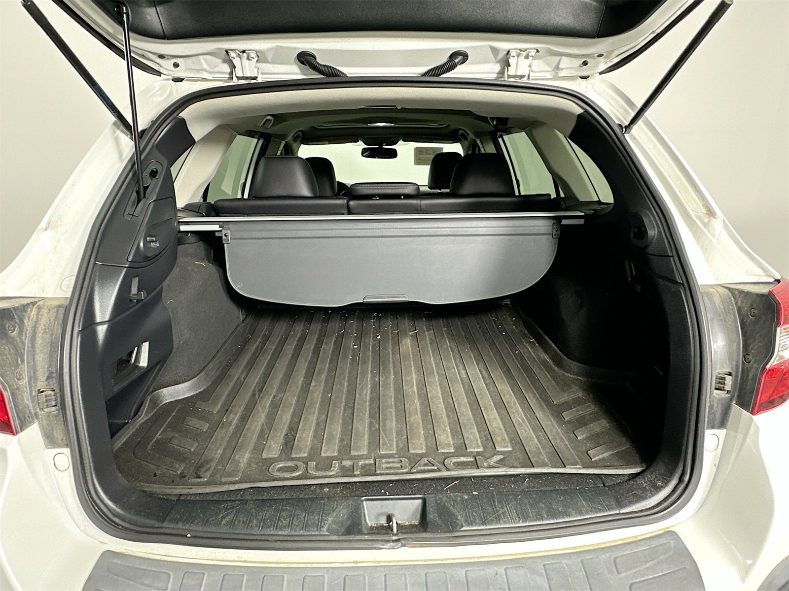 Used 2018 Subaru Outback 2.5i Limited image 26