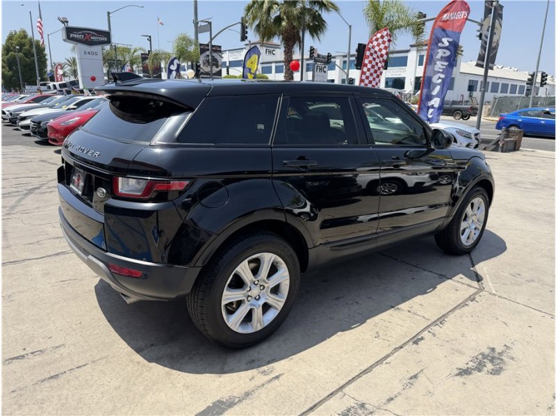 Used 2018 Land Rover Range Rover Evoque SE AWD/4WD image 14