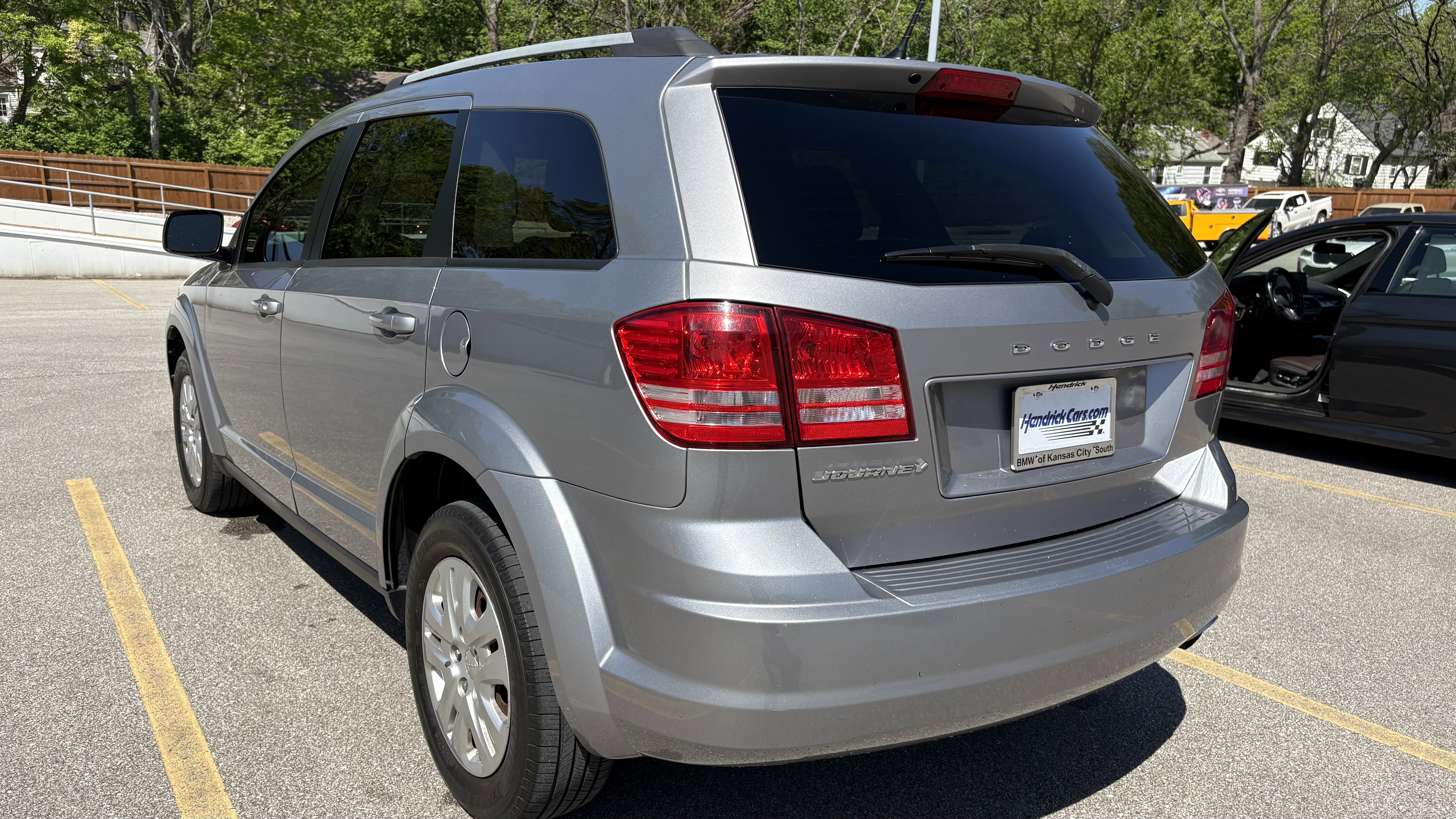 Used 2017 Dodge Journey SE image 8