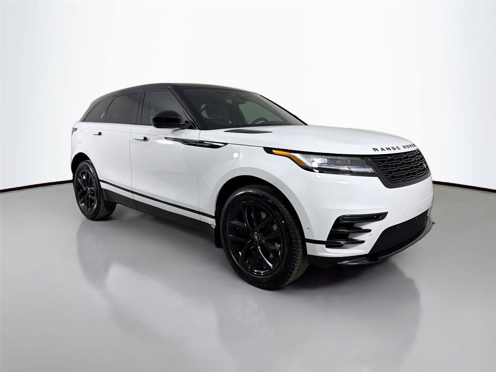 New 2026 Land Rover Range Rover Velar Dynamic SE AWD/4WD image 3