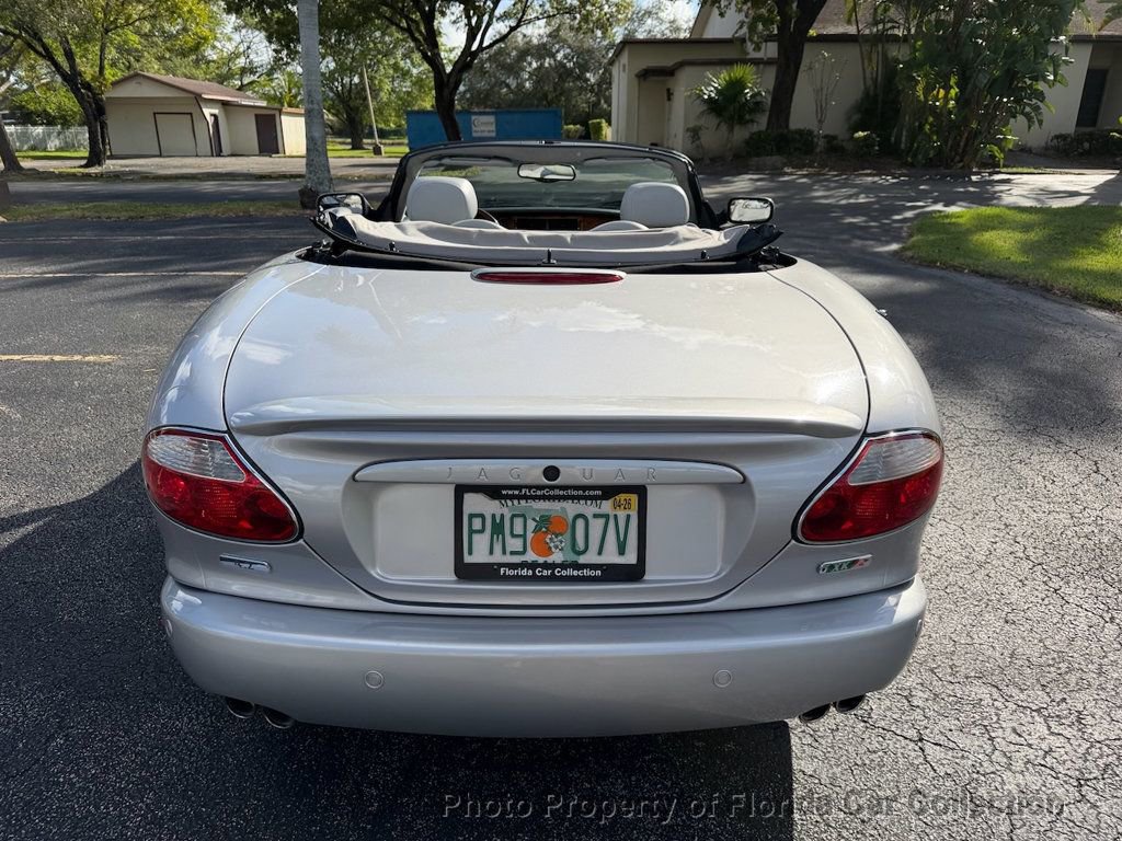 Used 2005 Jaguar XK8 Convertible image 32