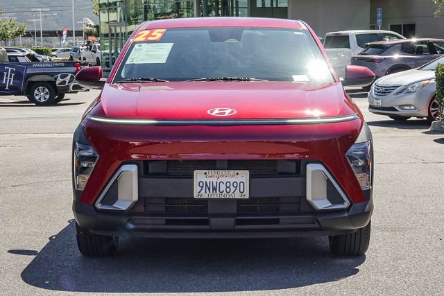 Certified 2025 Hyundai Kona SE FWD image 2