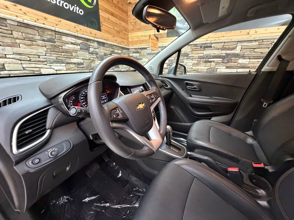 Used 2018 Chevrolet Trax LT w/ LT Convenience Package image 10
